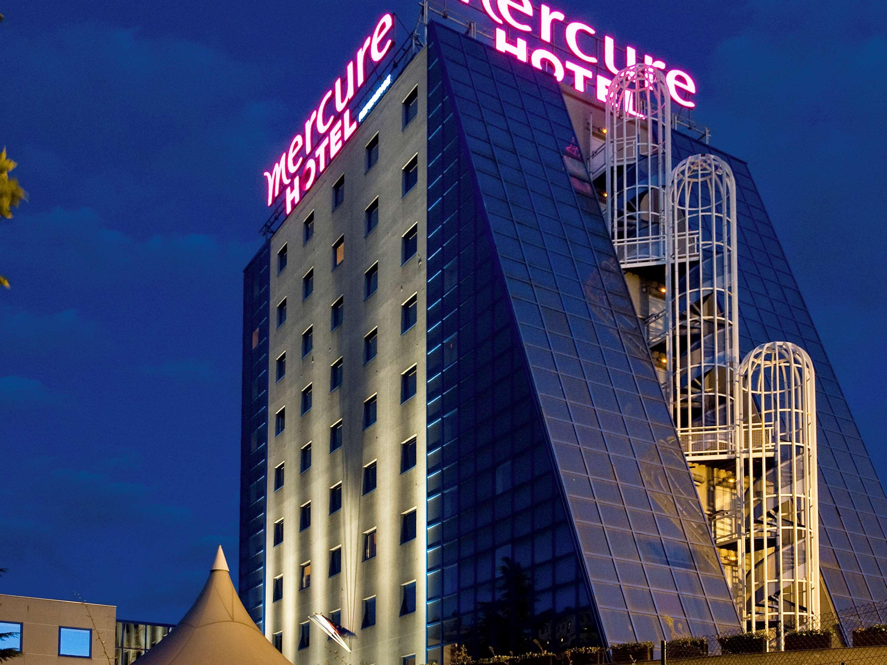 Mercure Paris Porte De Pantin Hotel Exterior photo